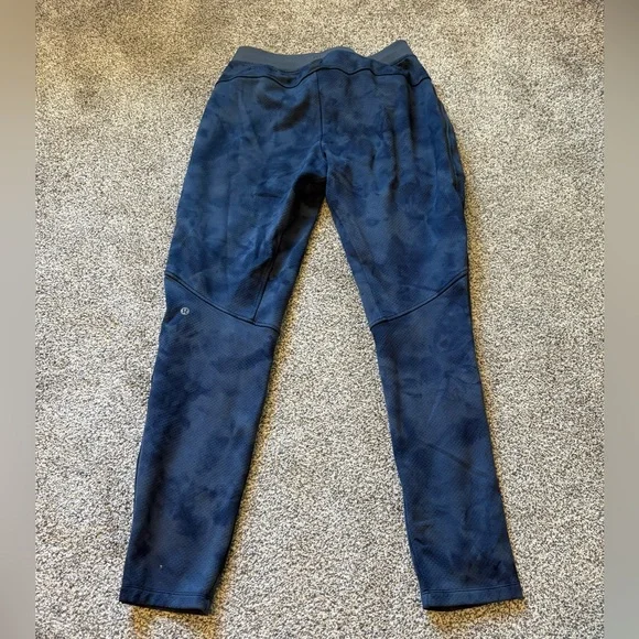 Lululemon Jogger Tech Pant - Picture 4 of 6
